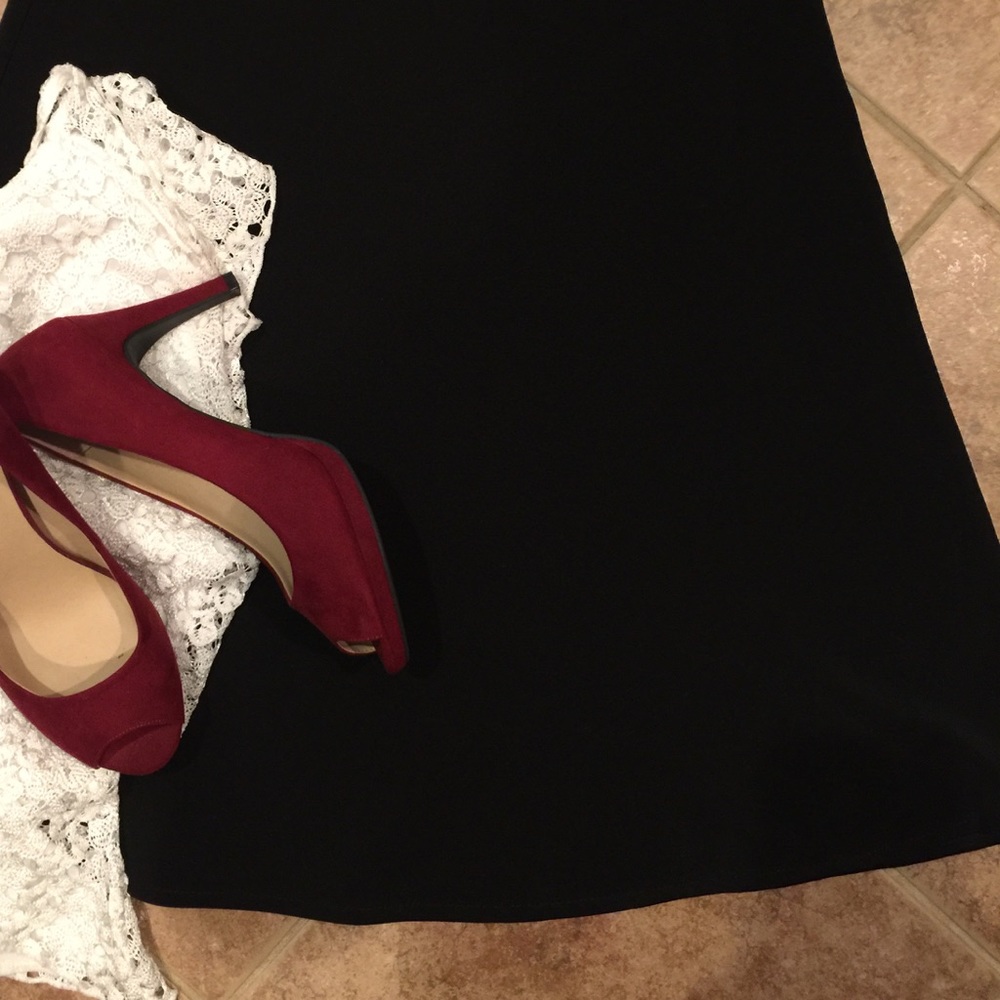WHBM simple Black Skirt